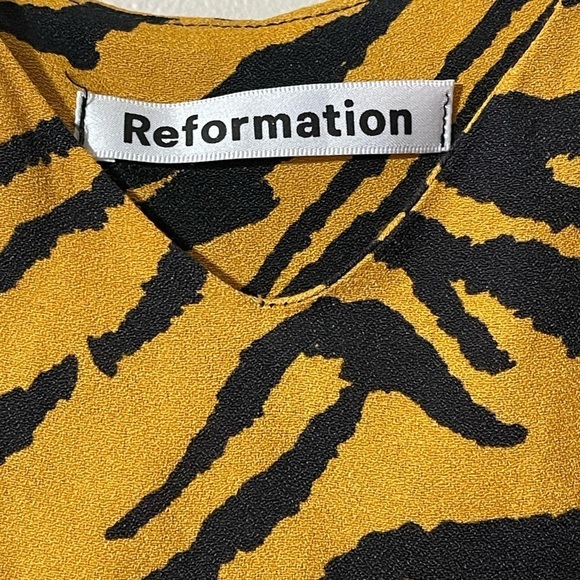 Reformation Marlowe Mini Dress in Tiger Print Sz. XS - Picture 8 of 9